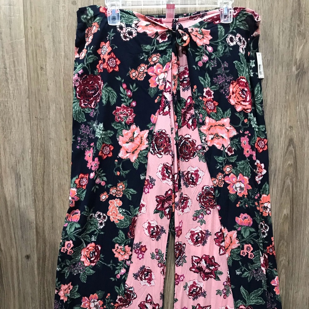 No Boundaries Open Slit Leg Floral Pants Sz XL